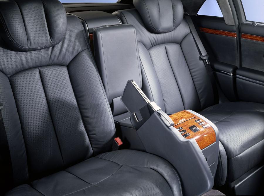 Интерьер Maybach 62 (V240) 2002 года  (фото 102 из 248)